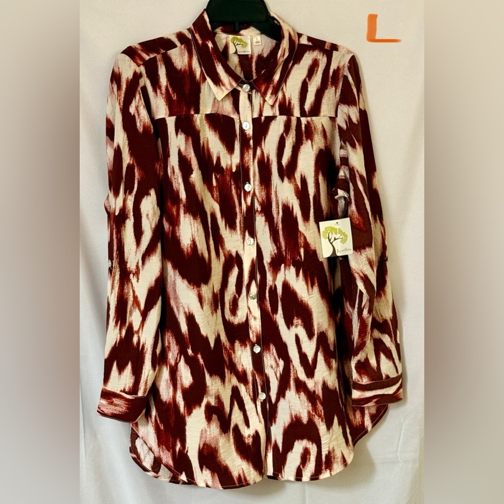 Fig and Flower Red and White Patterned Blouse